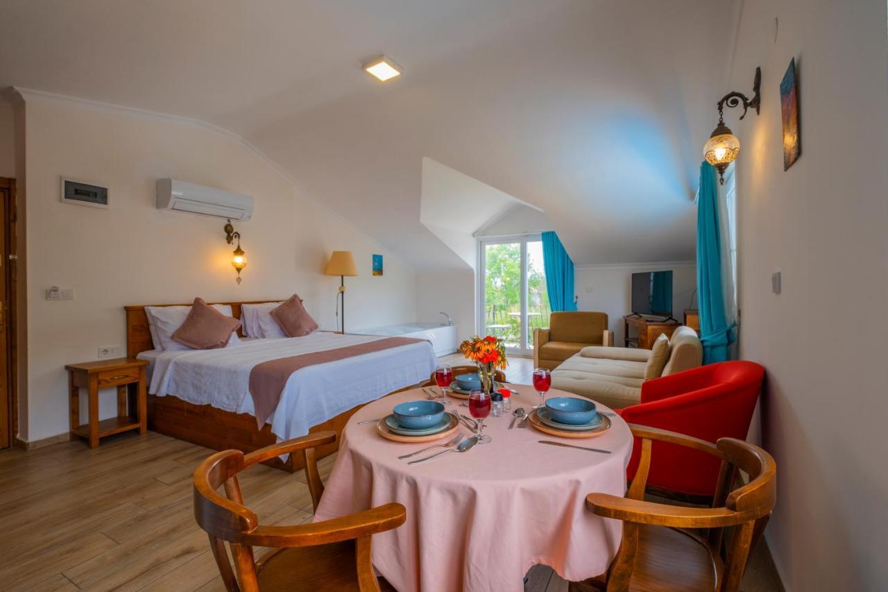Infinity Lily Apartments Fethiye Esterno foto
